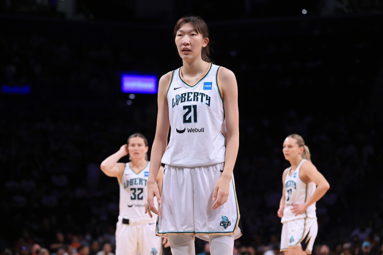 韩旭谈放弃WNBA比赛 暂停追逐梦想的脚步和大家一起争夺奥运荣耀,